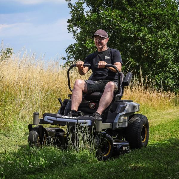 Texas Epsilon ZT10700Li Zero Turn Ride On Mower